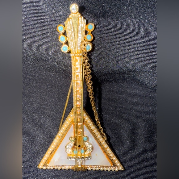 R.MANDLE brooch stones mother of pearls vintage